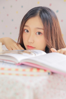 女同